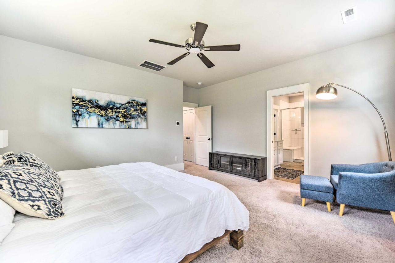 Modern About 4 Mi To Downtown! *